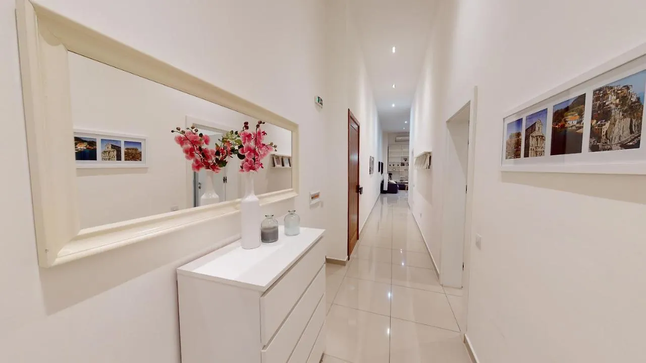 Apartment Spacious 3 Bedroom Maisonette Sliema Malta