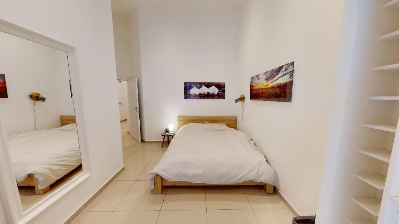 Spacious 3 Bedroom Maisonette Sliema Appartement